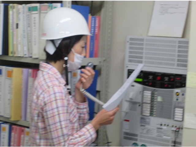 地震発生と地震が治まったあとの行動を全体放送で伝えました。