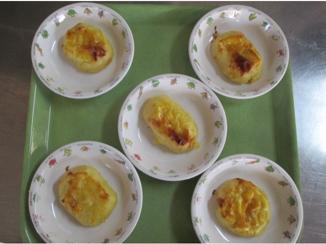 焼き芋が食べにくい方は、スイートポテトやさつま芋プリンを提供しました。
