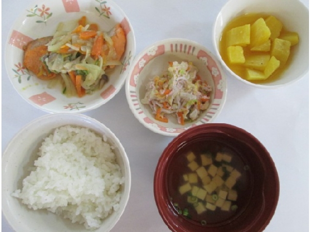 鮭の献立(普通食)