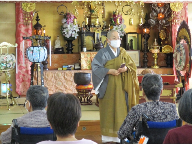 法話を聞きながら、日々の大切さと健康の重要さを再確認しました。