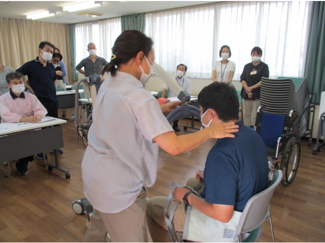 リフトの使用法について習います→→→