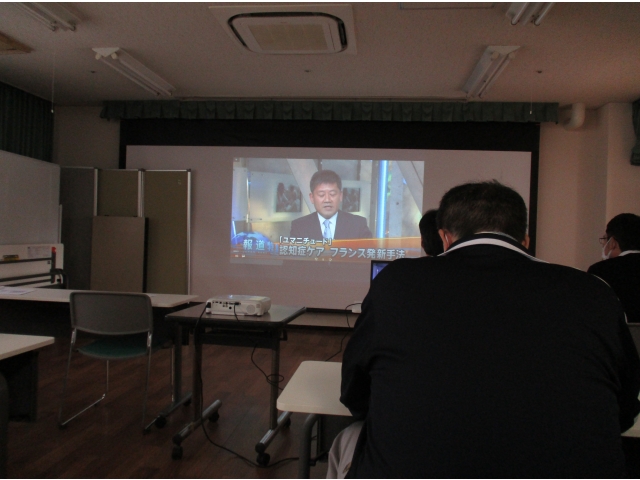 ユマニチュードについて、映像で学びました。