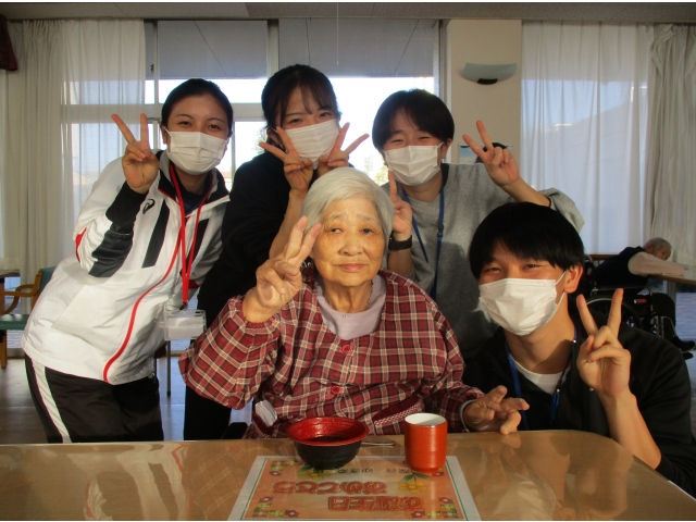 実習生と一緒に記念撮影
