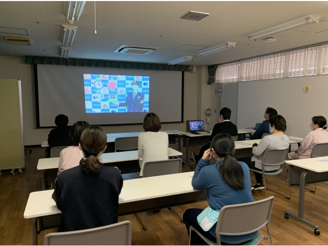 動画を見て学んでいます