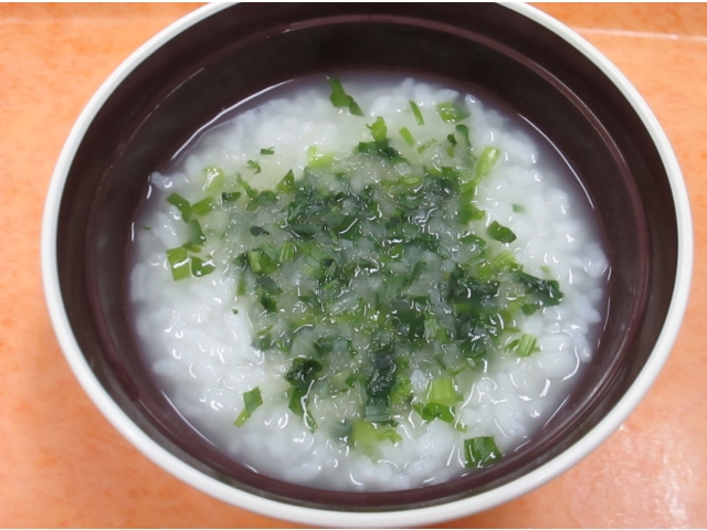 　春の七草が入った七草がゆです。