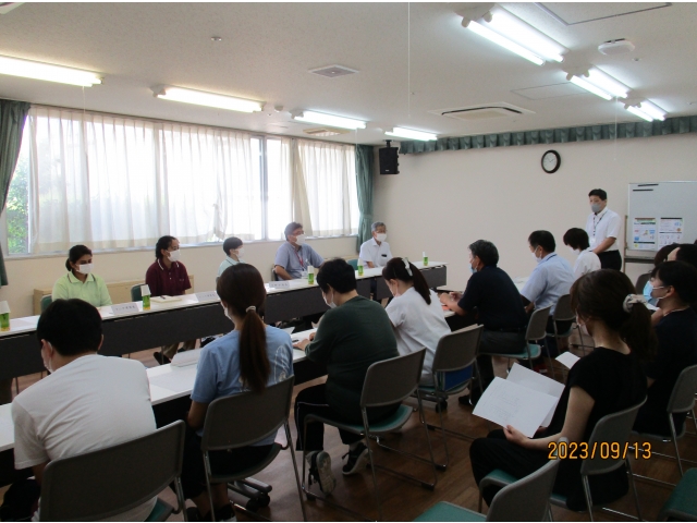 西春日井福祉会の皆様をお迎えして、懇談会を行いました。