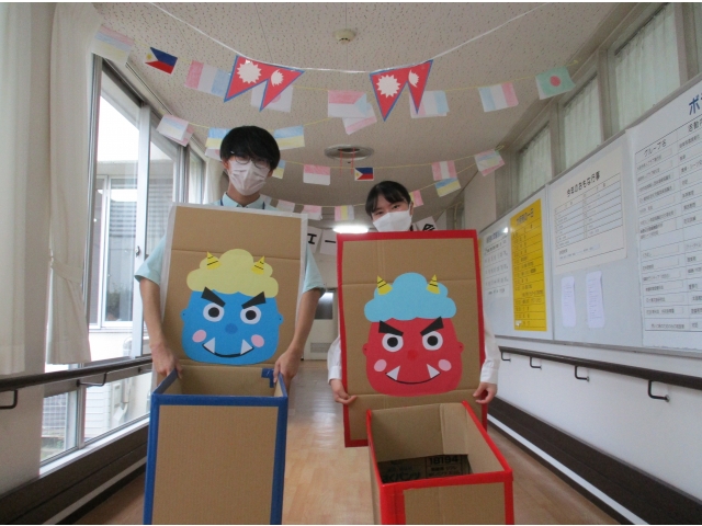 レク大会では可愛い鬼の看板を作りました