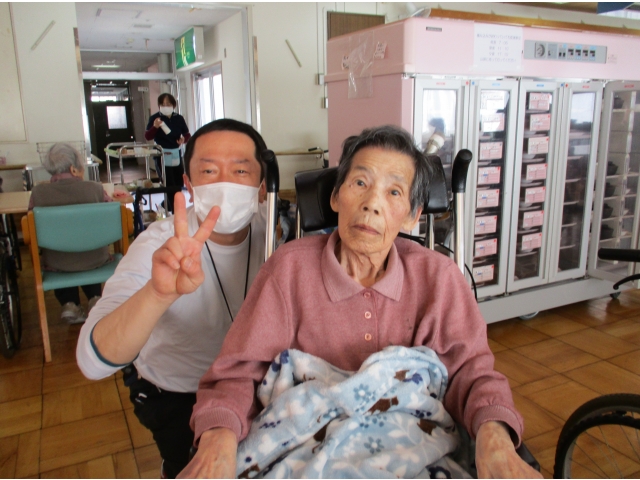 誕生者の方と記念撮影です。