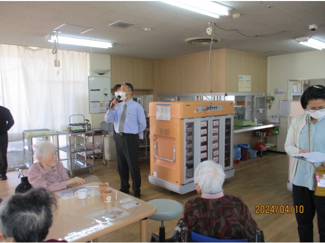 苑長から、今月生まれのご利用者様に祝辞がありました。