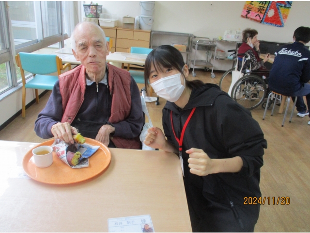 実習生と一緒に会話も楽しまれました。