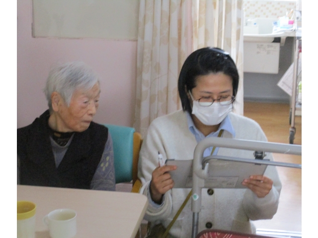 お誕生者をお一人ずつご紹介しました。