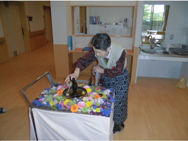 甘茶をかけます