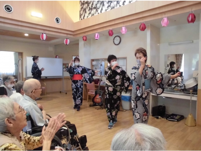 よっ！三姉妹