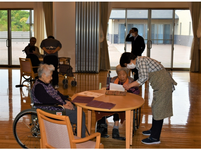 テーブル席です