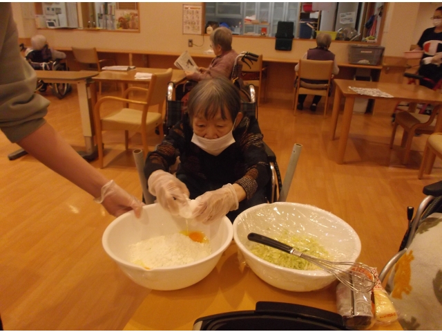 たまごを割って…