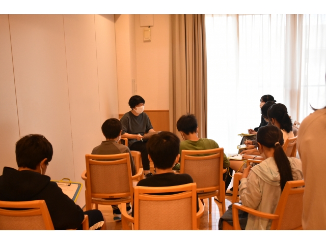 みんな真剣に聞き入っています😌