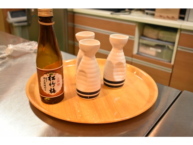 徳利にお神酒を準備して🍶