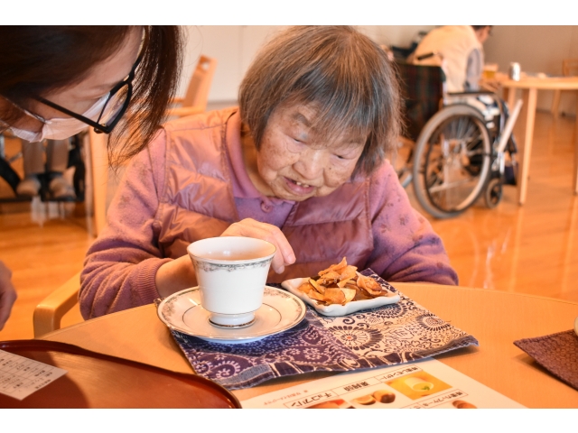 パリパリのさつま芋とはちみつ合うねぇ🎶