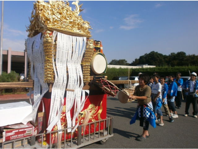 お神楽の引き回し、勇壮でした。