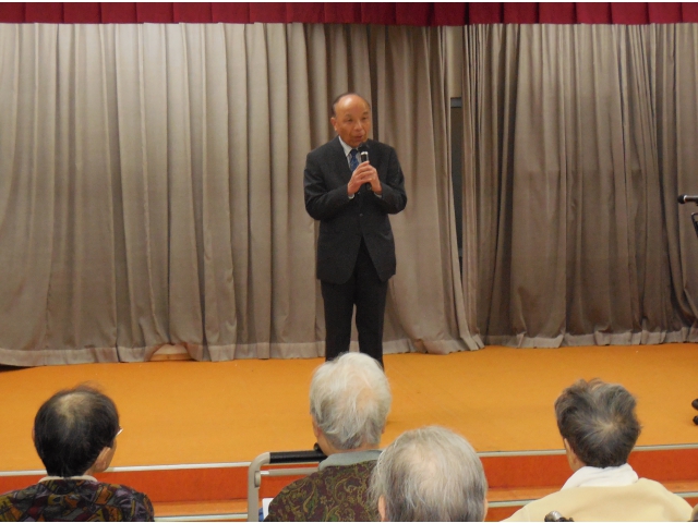 さざんかの会山岸会長よりあいさつ。