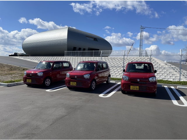 謎の宇宙船も納車を見に来ました。なーんて、愛知県防災ﾍﾘﾎﾟｰﾄの防災倉庫でした。