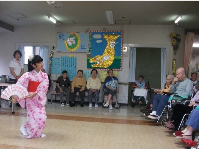 ピンクの着物が可愛いですね