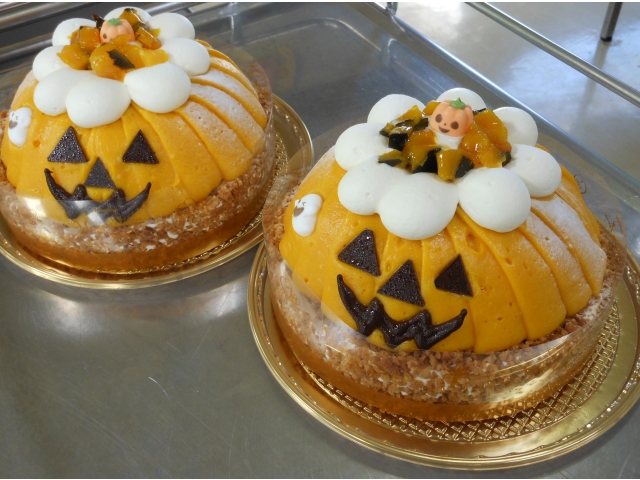 可愛いハロウィンケーキ