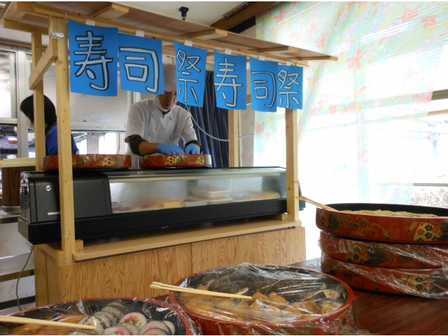 冷蔵ネタケースから本格の手握り寿司！