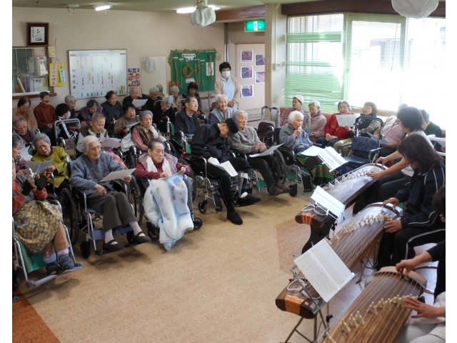 皆さん楽しそうに歌ってくださいました