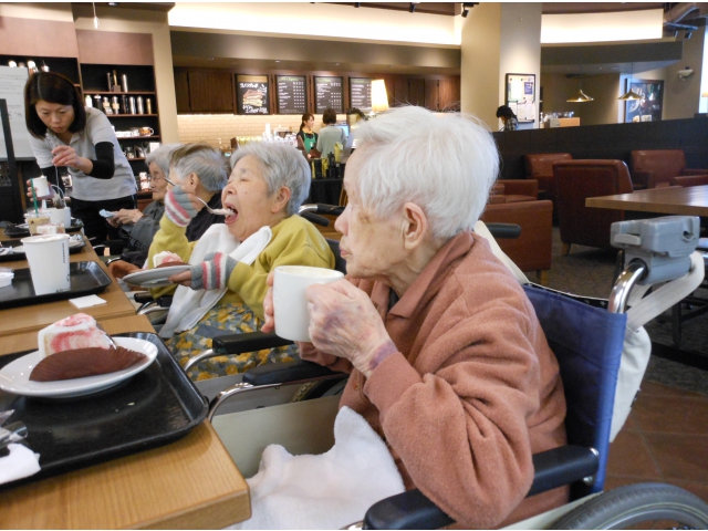 「うまいコーヒーやわ。」
