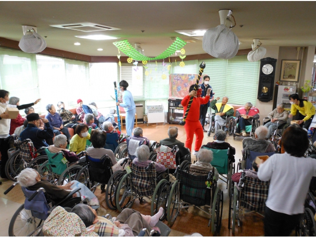 鬼が登場