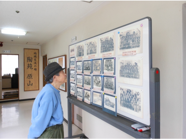 尋常小学校の卒業写真などを展示