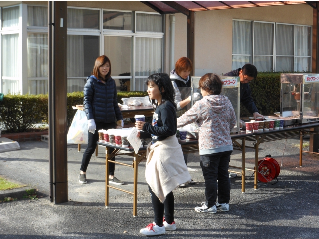 できたてのポップコーンです