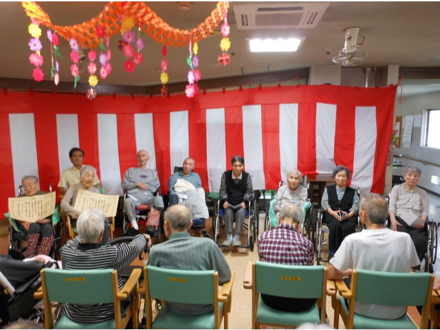 皆さんで記念撮影。