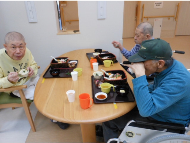 おいしくいただいてます。