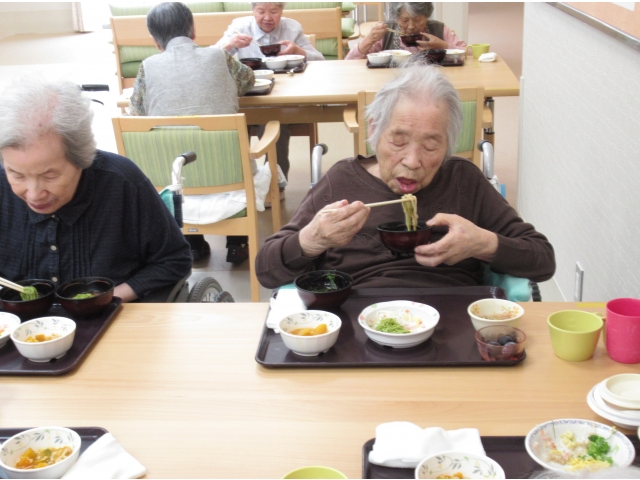さっぱりしていて何杯でも食べれそう。