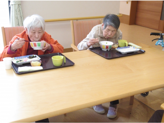 お雑煮も美味しそうですね。