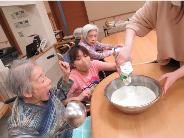 リアクション大