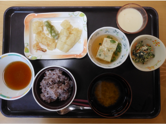 一口大食