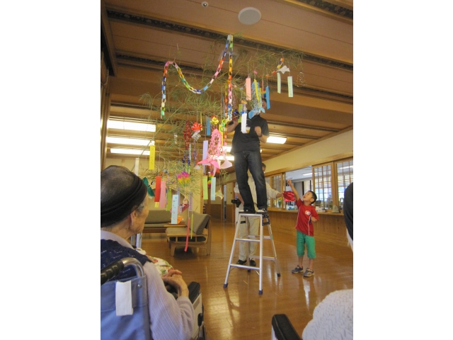 おじさん！これも飾って