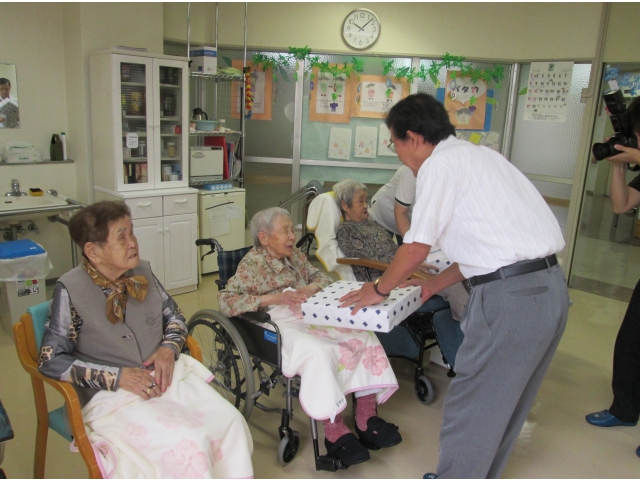 記念品贈呈
