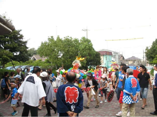 計１１台の神輿がご来苑。