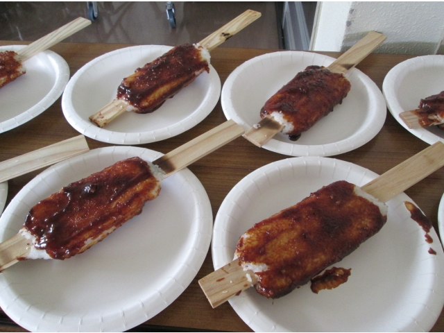 焼き立てを召し上がって頂きます