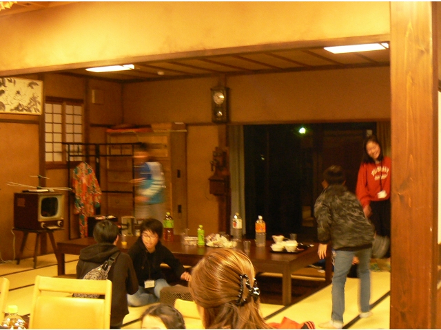 元気に動き回るので写真がピンボケしています