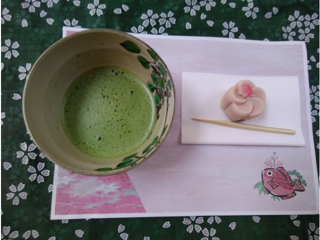 抹茶に練り切り