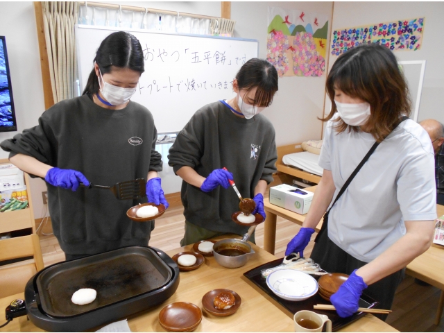 タレをかけます