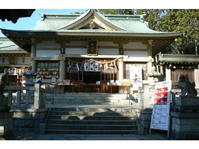白山宮の境内