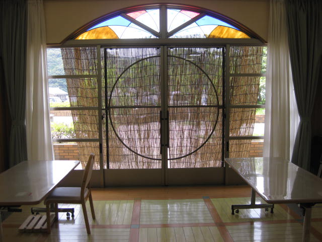 少し暗くなったかも