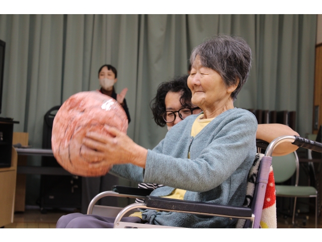 上手に作ったボールをご覧になっています