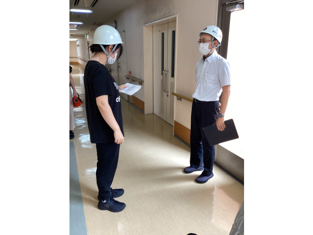 避難状況を報告しています
